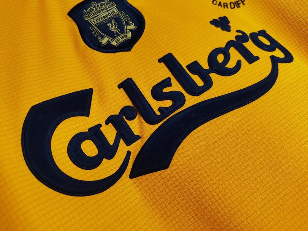 2000/01 season Liverpool away retro