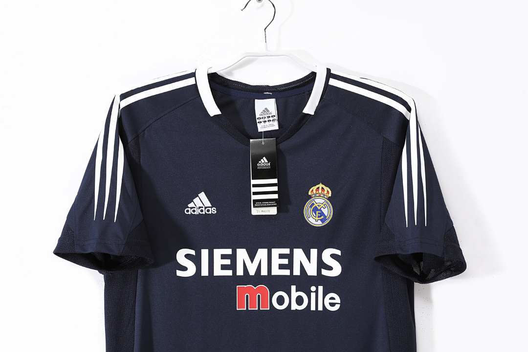 2004/05 season Real Madrid away retro