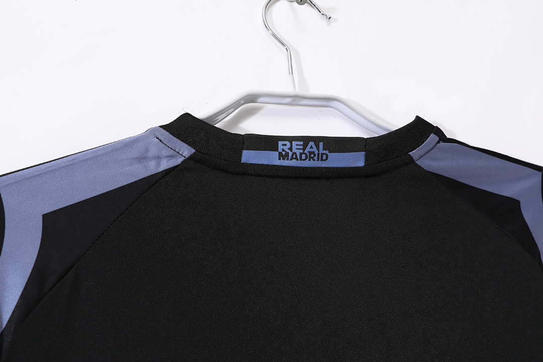 2016/17 season Real Madrid third retro