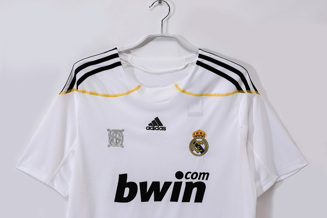2009/10 season Real Madrid home retro