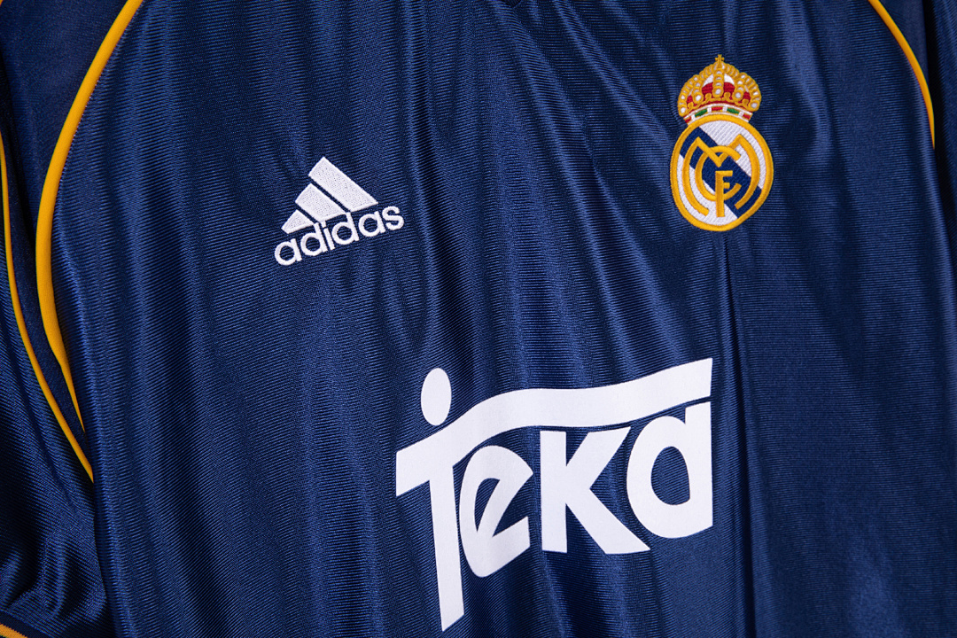 1998/00 season Real Madrid third retro