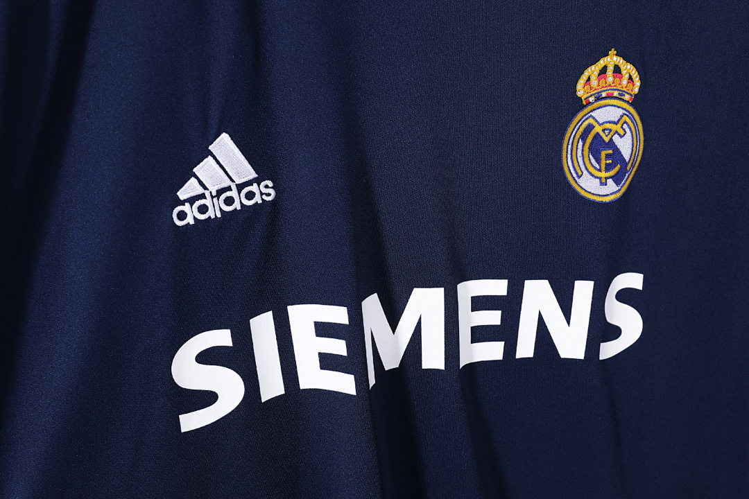 2005/06 season Real Madrid away retro