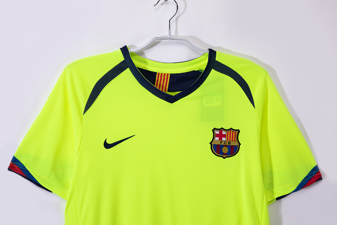 2005/06 season Barcelona away retro