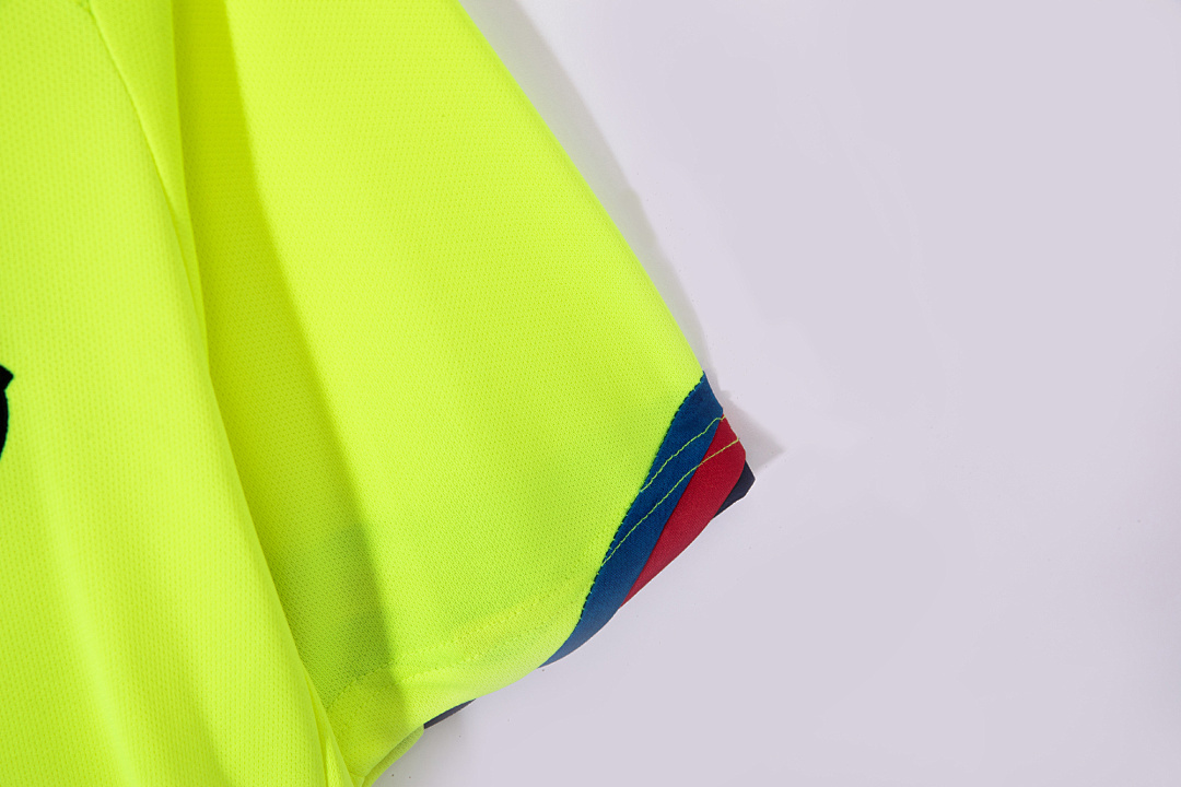 2005/06 season Barcelona away retro