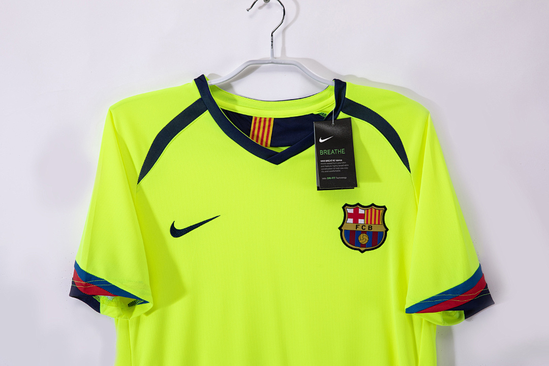 2005/06 season Barcelona away retro