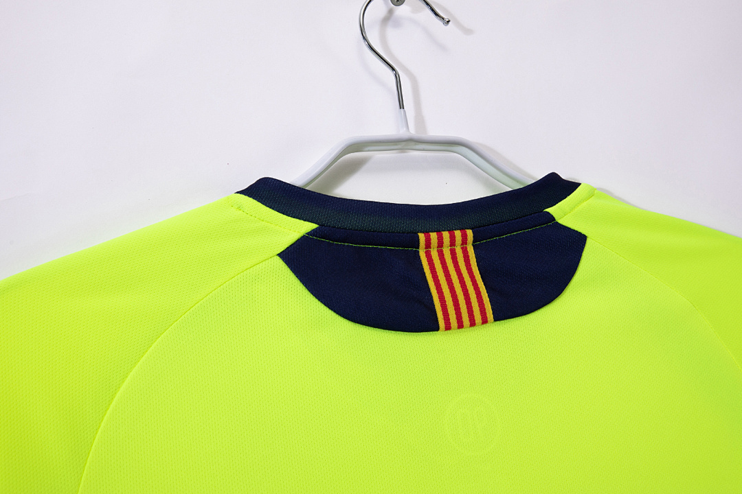 2005/06 season Barcelona away retro