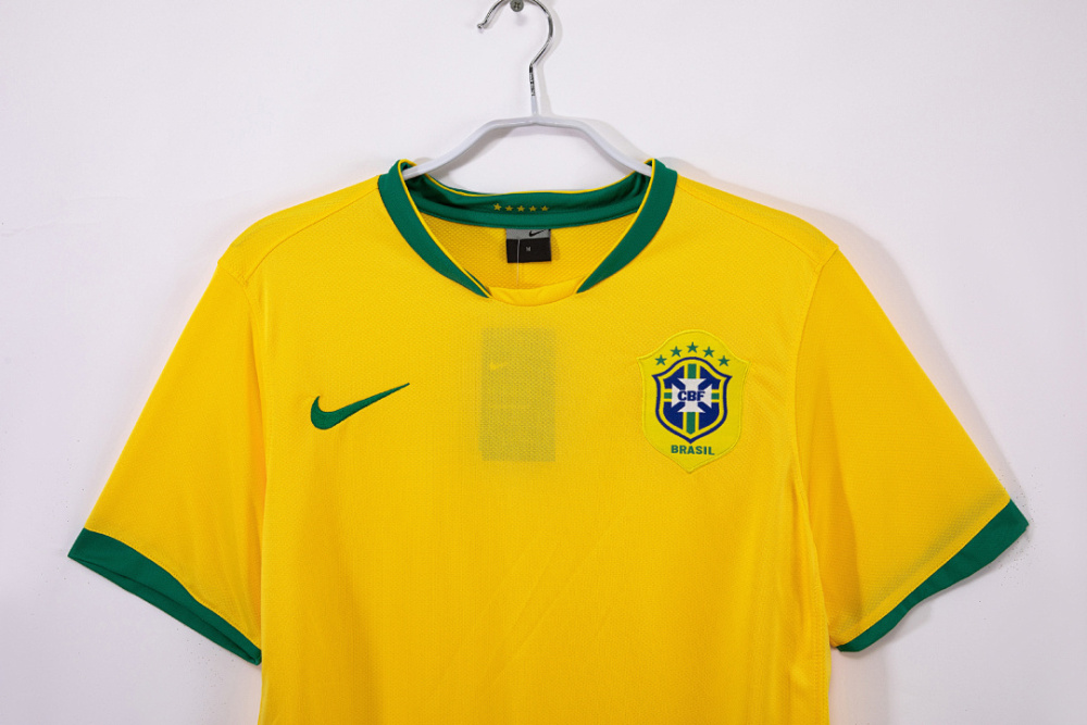 2006 season Brazil home retro