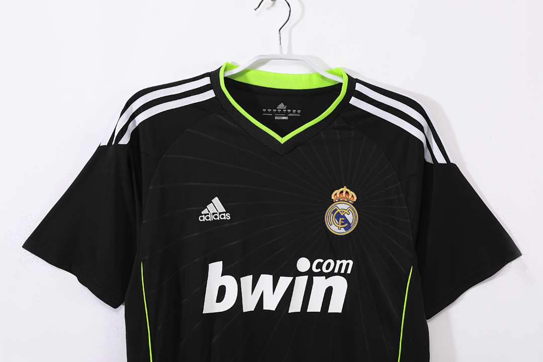 2010/11 season Real Madrid away retro