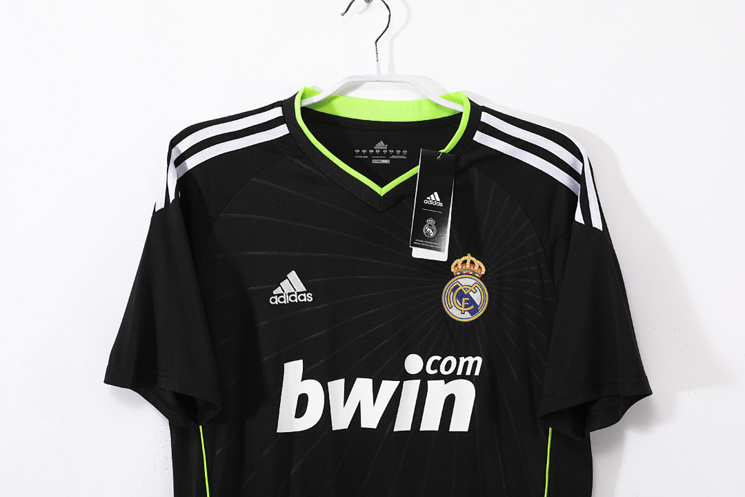 2010/11 season Real Madrid away retro