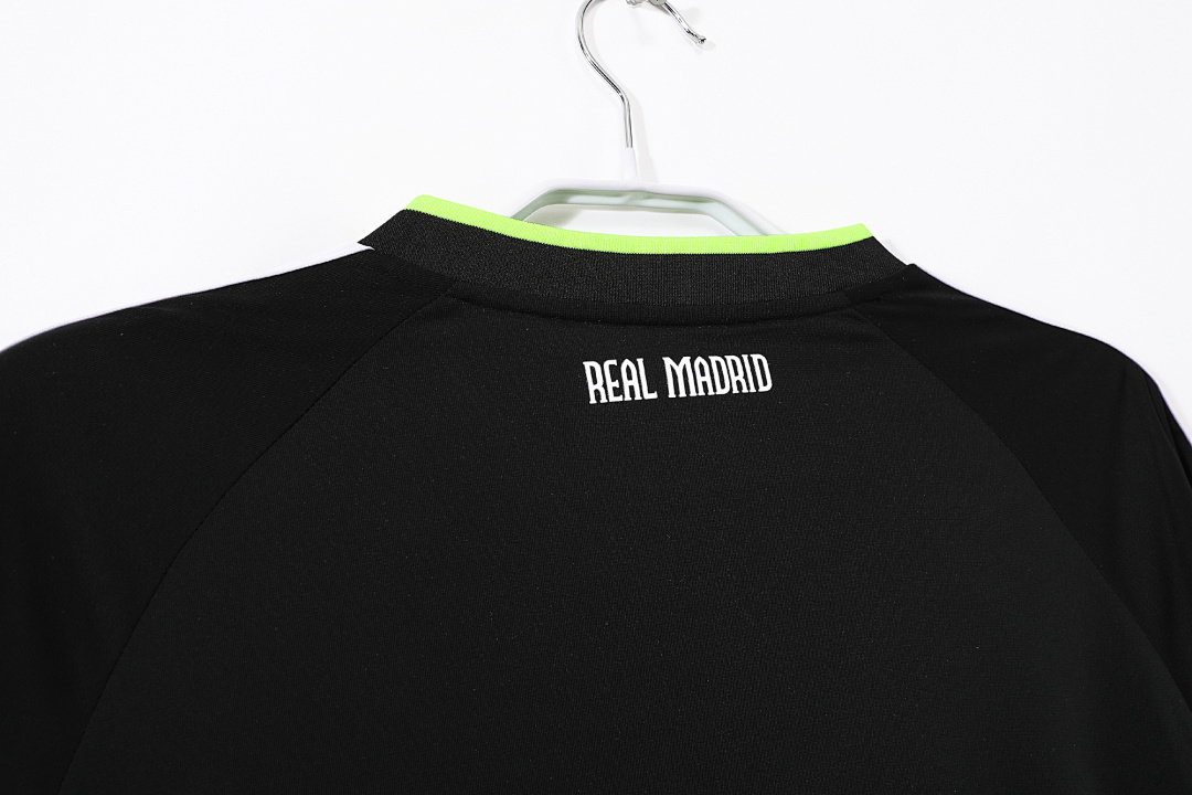 2010/11 season Real Madrid away retro
