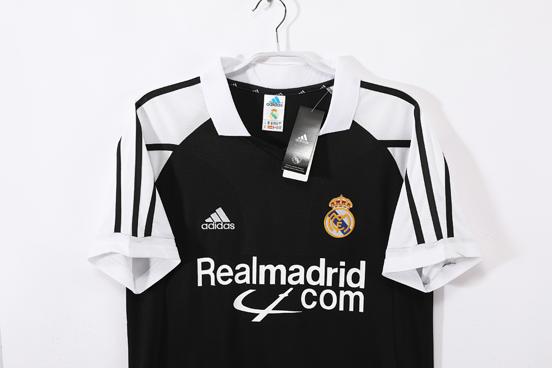 2001/02 season Real Madrid away retro