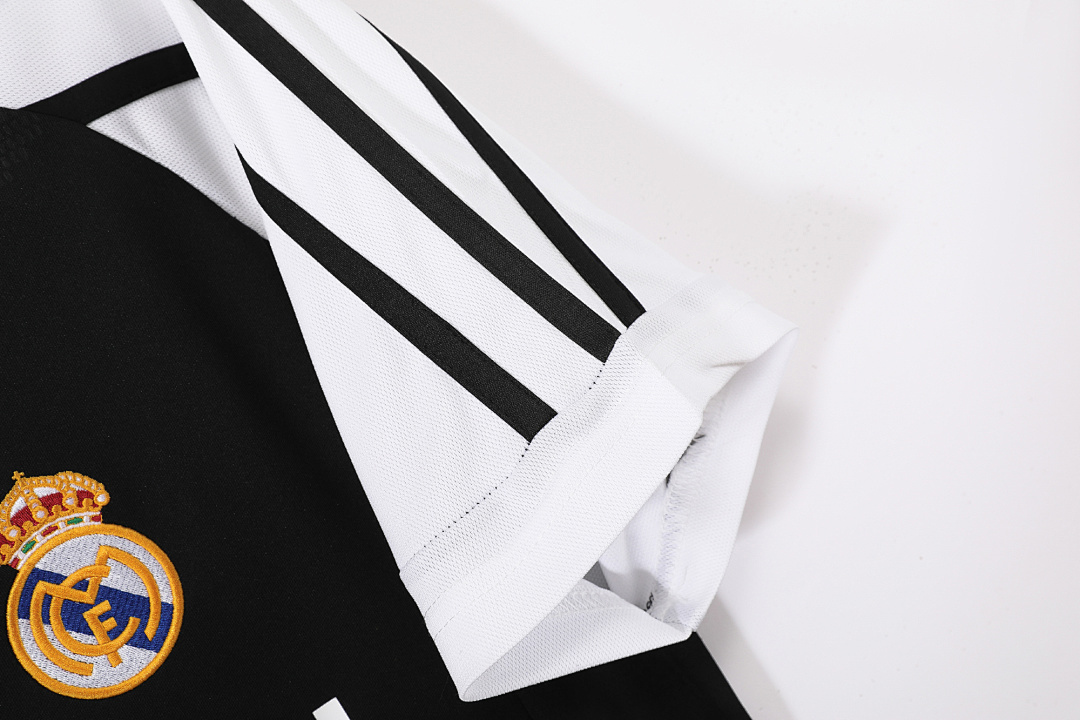 2001/02 season Real Madrid away retro