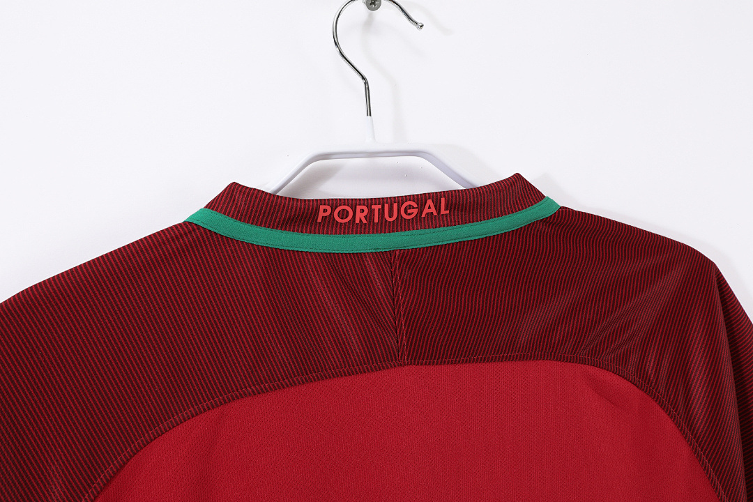 2016 season Portugal home retro