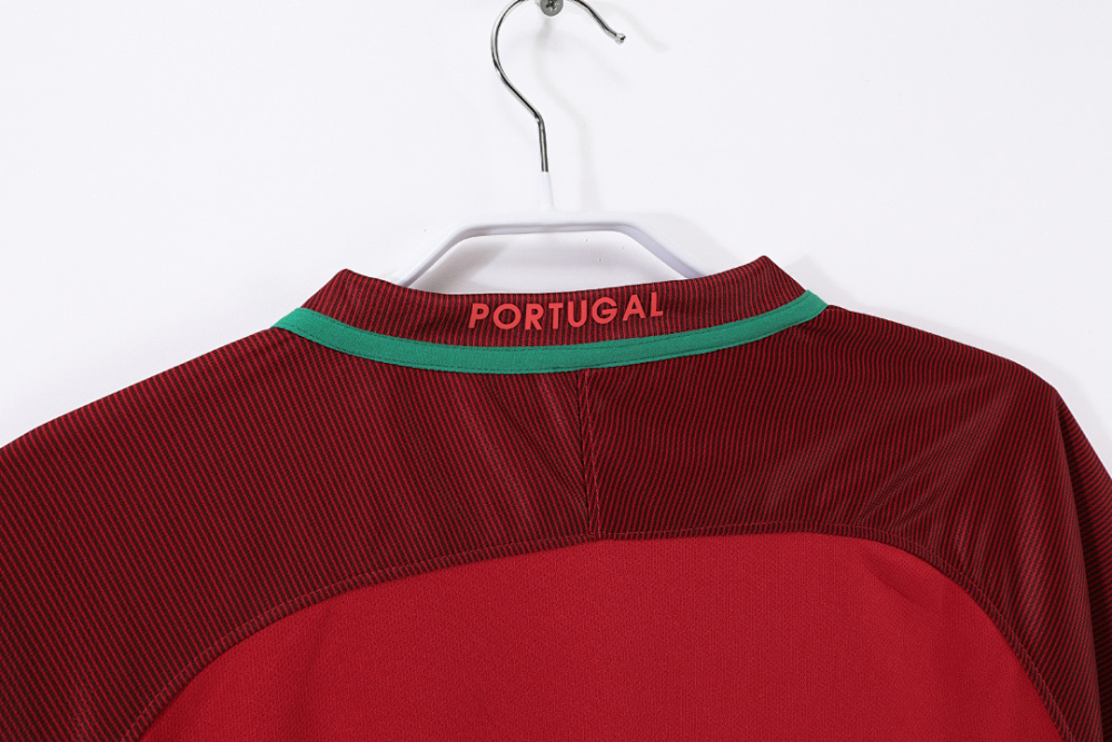 2016 season Portugal home retro