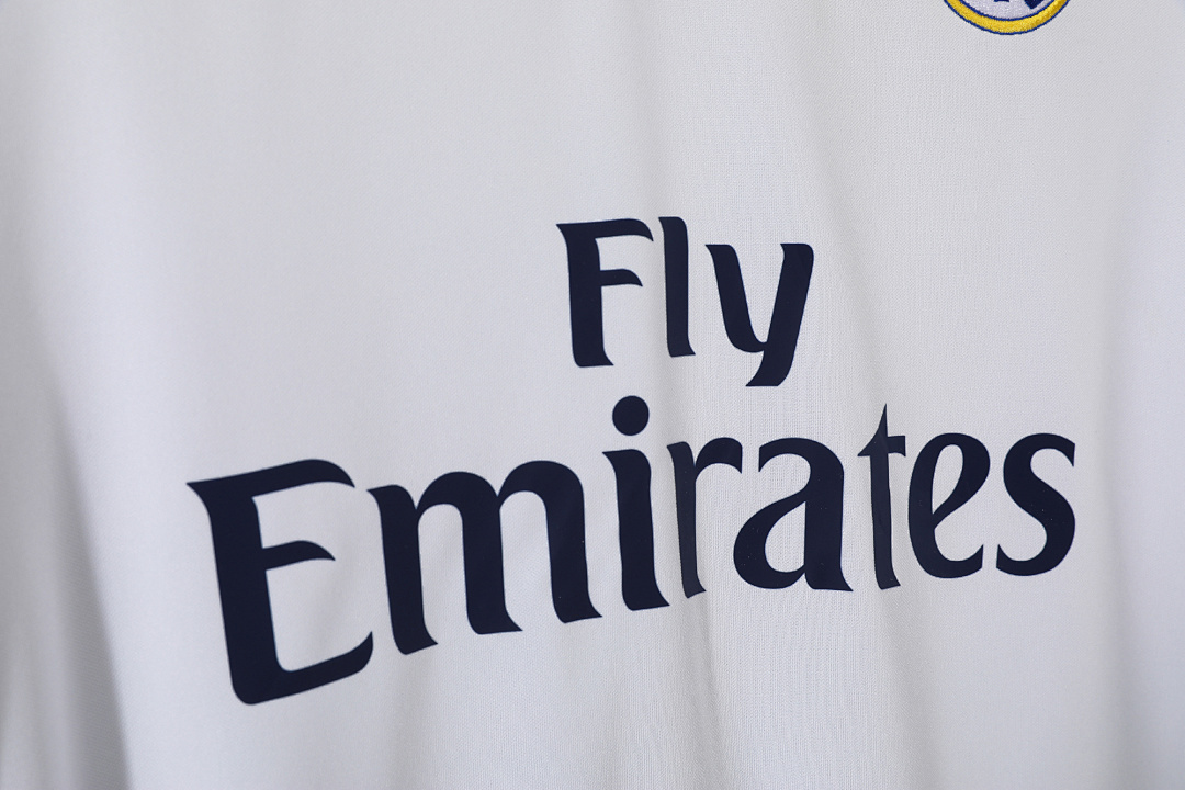 2016/17 season Real Madrid home retro
