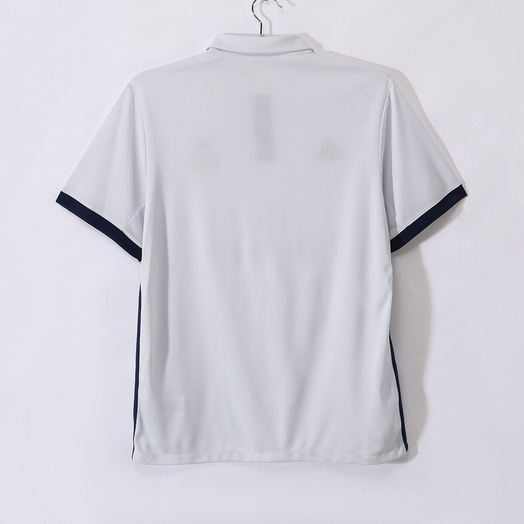 2016/17 season Real Madrid home retro