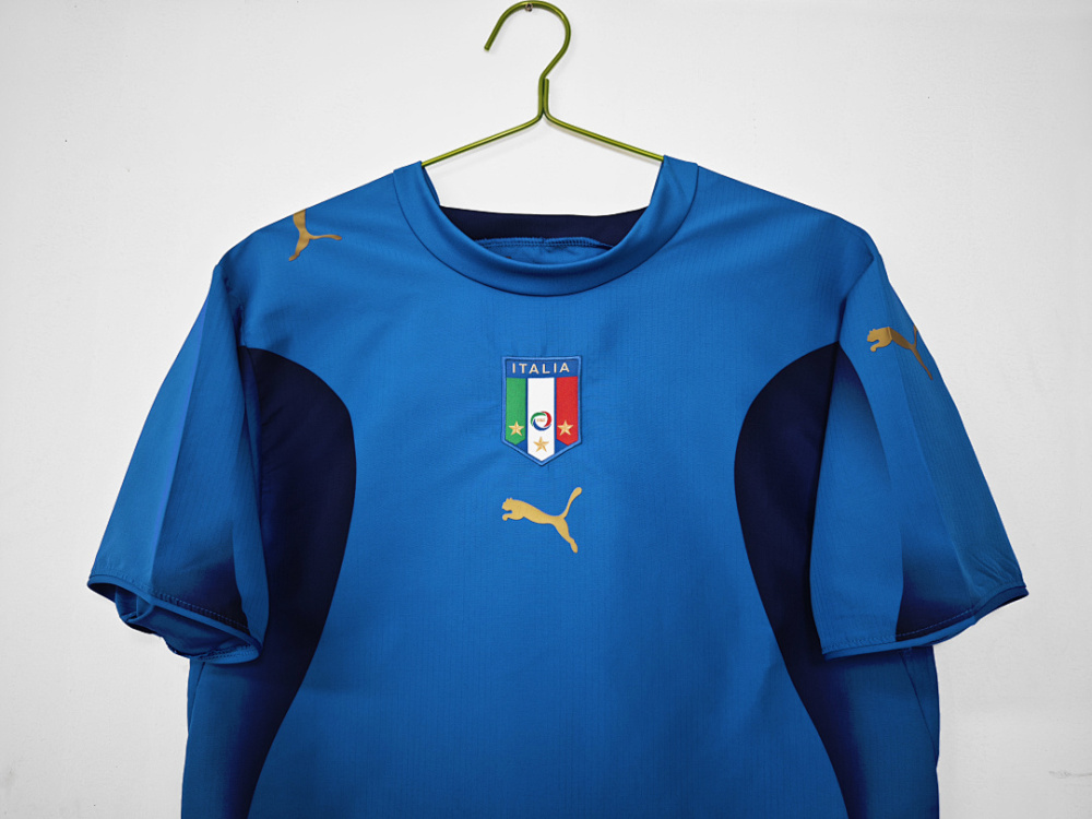 2006 season Italy home retro