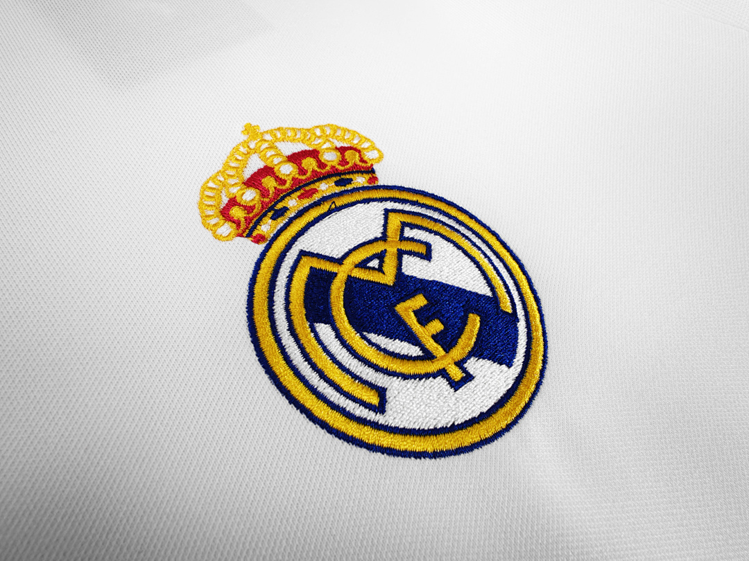 2003/04 season Real Madrid home retro