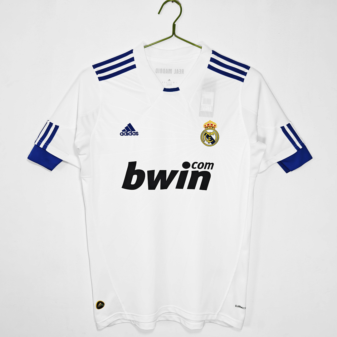 2010/11 season Real Madrid home retro