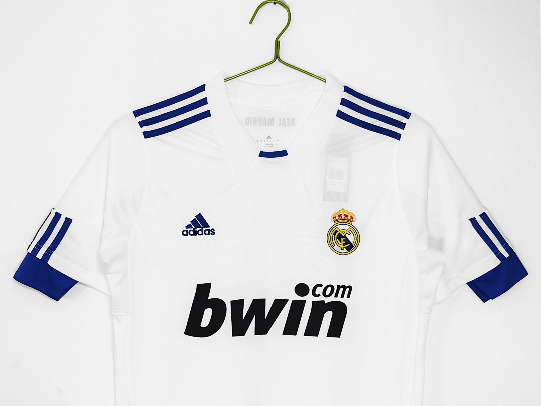 2010/11 season Real Madrid home retro