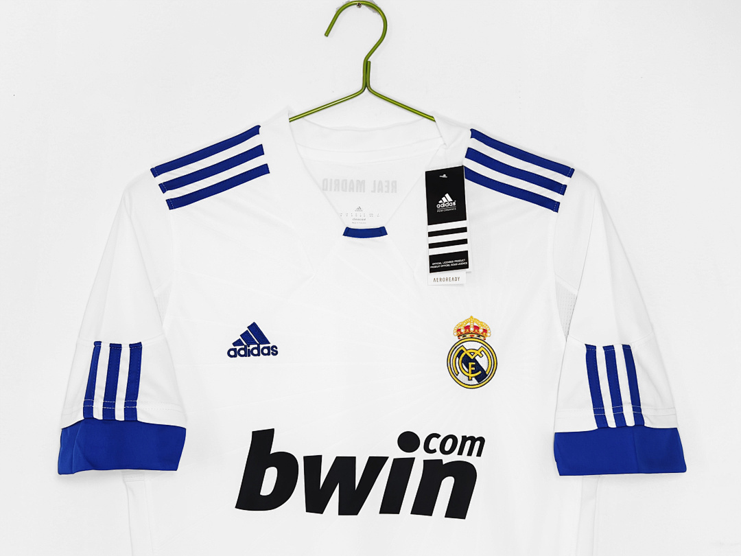 2010/11 season Real Madrid home retro