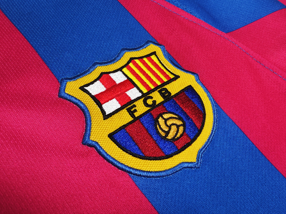 2005/06 season Barcelona home retro long sleeves