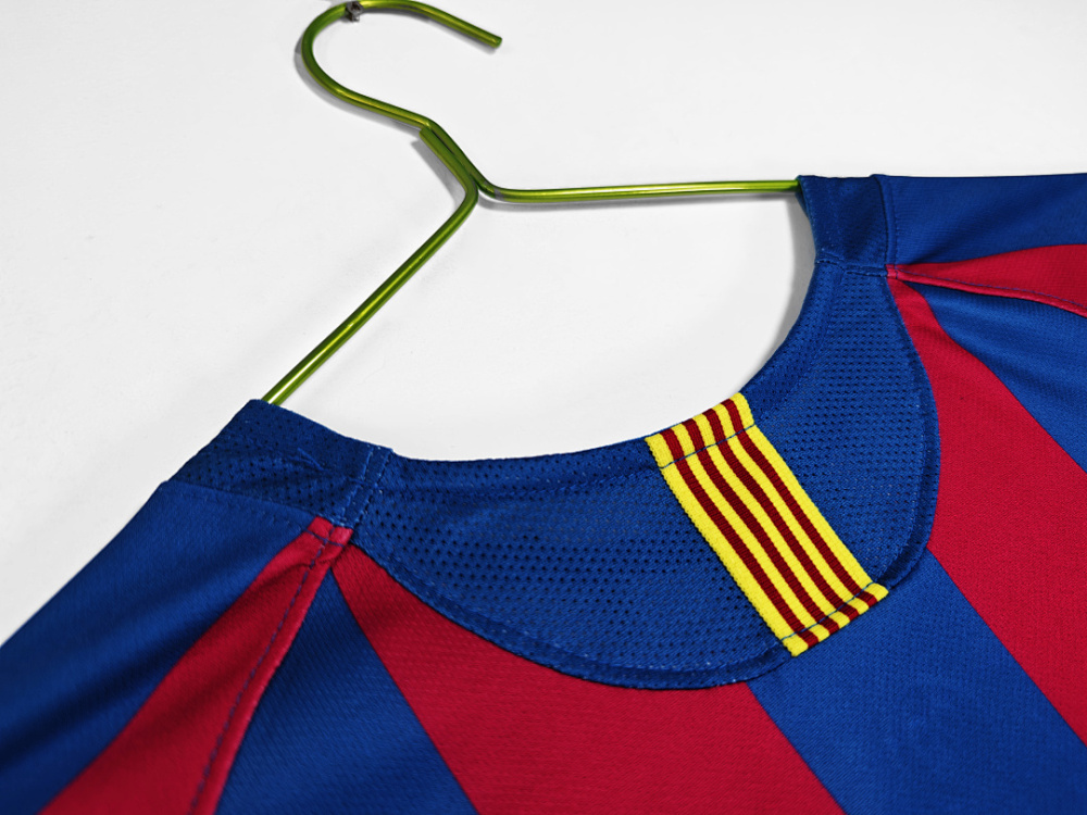 2005/06 season Barcelona home retro long sleeves