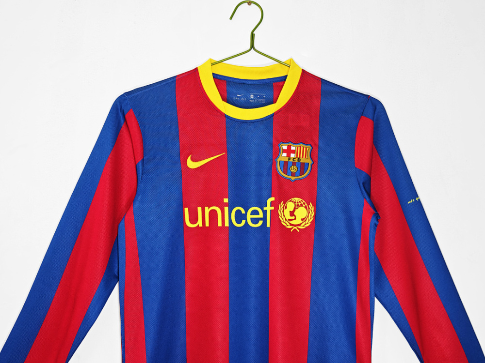 2010/11 season Barcelona home retro league long sleeves