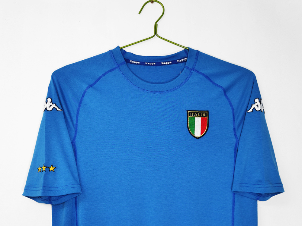 2000 season Italy home retro