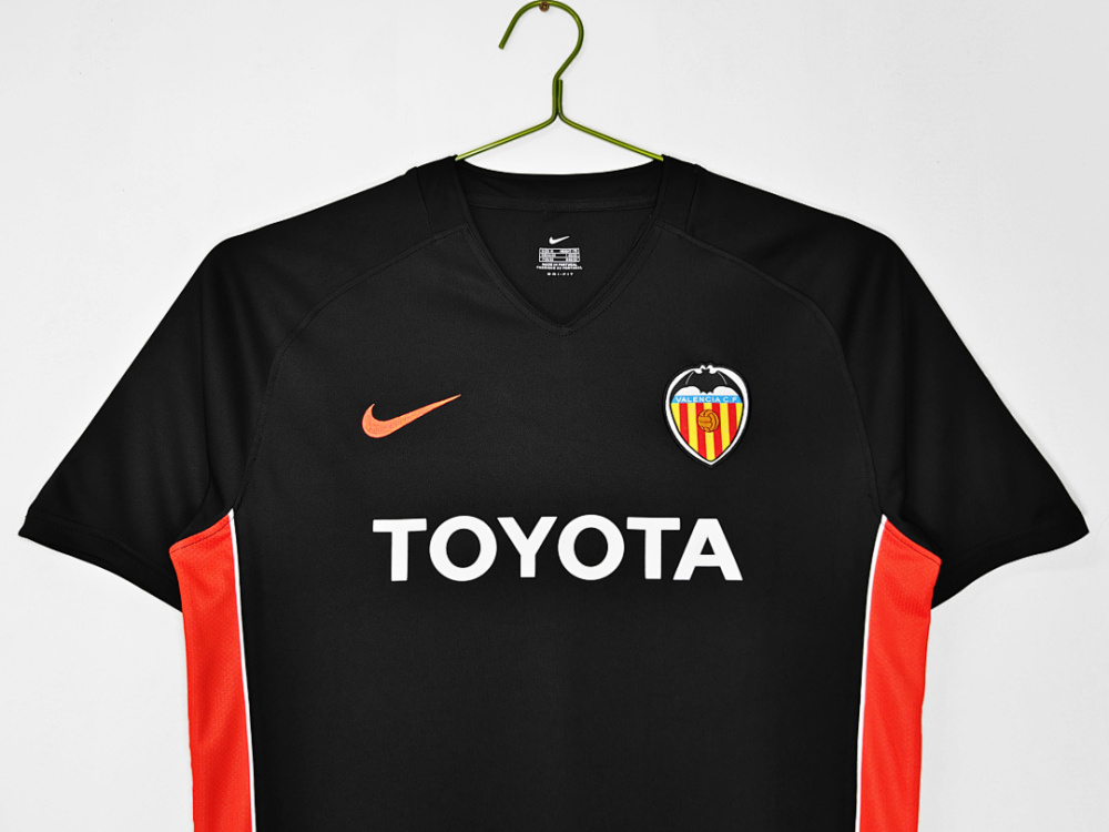 2006/07 season Valencia away retro