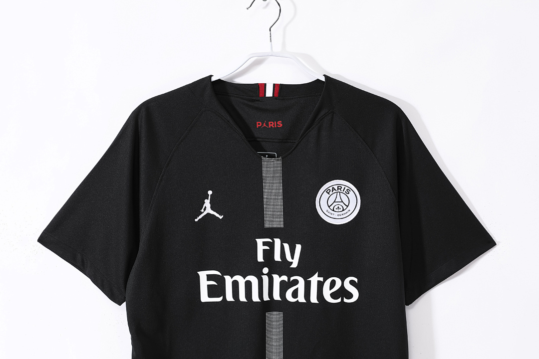 2018/19 season psg home retro