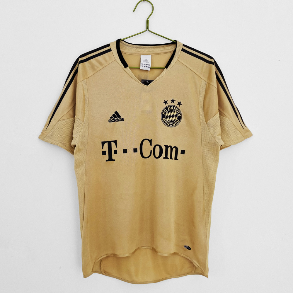 2004/05 season Bayern München away retro
