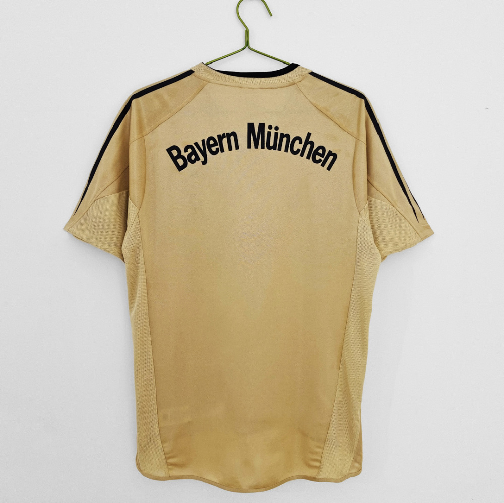 2004/05 season Bayern München away retro