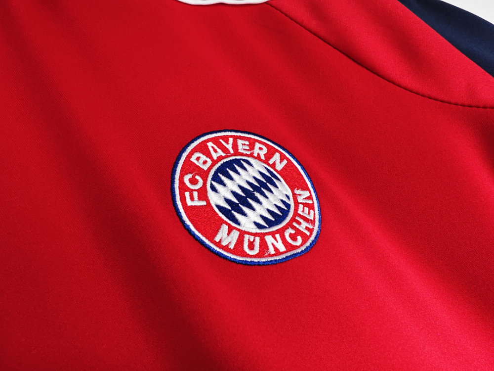 2000/01 season Bayern München home retro