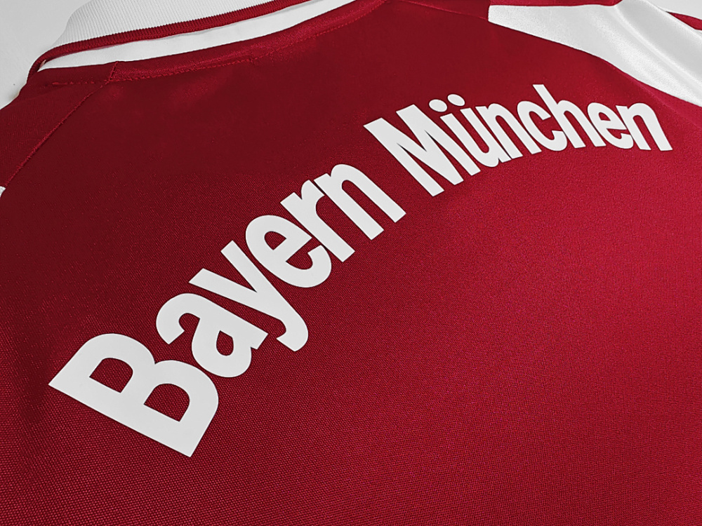 2003/04 season Bayern München home retro