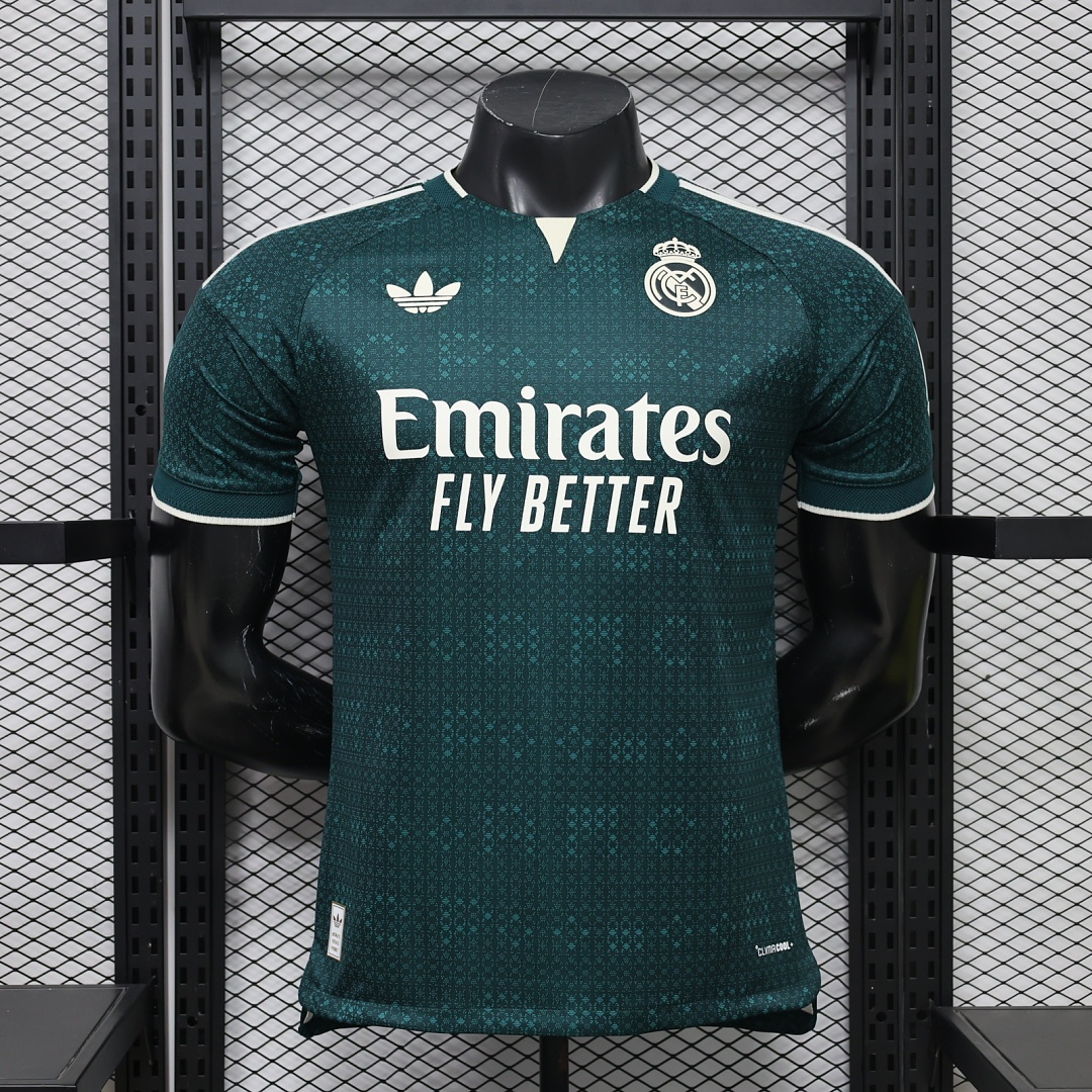 26-27 season Real Madrid CF away player version
