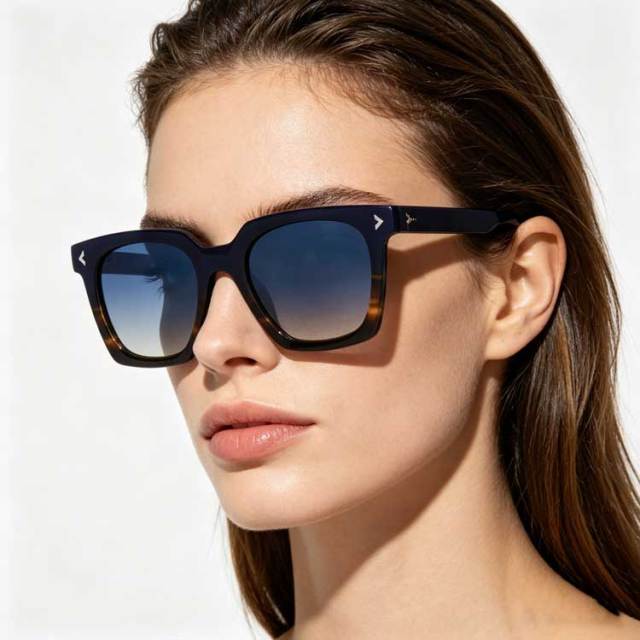 Unisex Tortoise Polarized Sunglasses G9008S | Ajaoptical