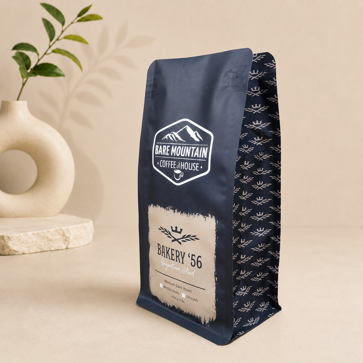 Coffee packaging bags with one-way degassing valves and zippers; customizable coffee bags 250g 1lb suitable for roasters; flat-bottom coffee bean bags.,AT PACK,Coffee packaging bags with one-way degassing valves and zippers; customizable coffee bags 250g 1lb suitable for roasters; flat-bottom coffee bean bags.
