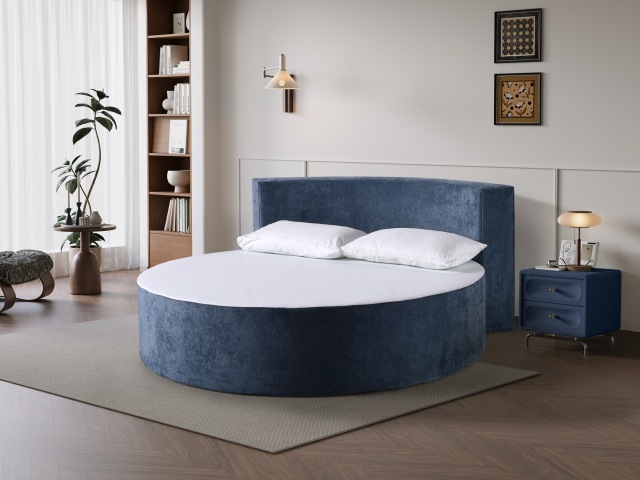 Rundes Polsterbett mit Matratze und Kissen | C-011