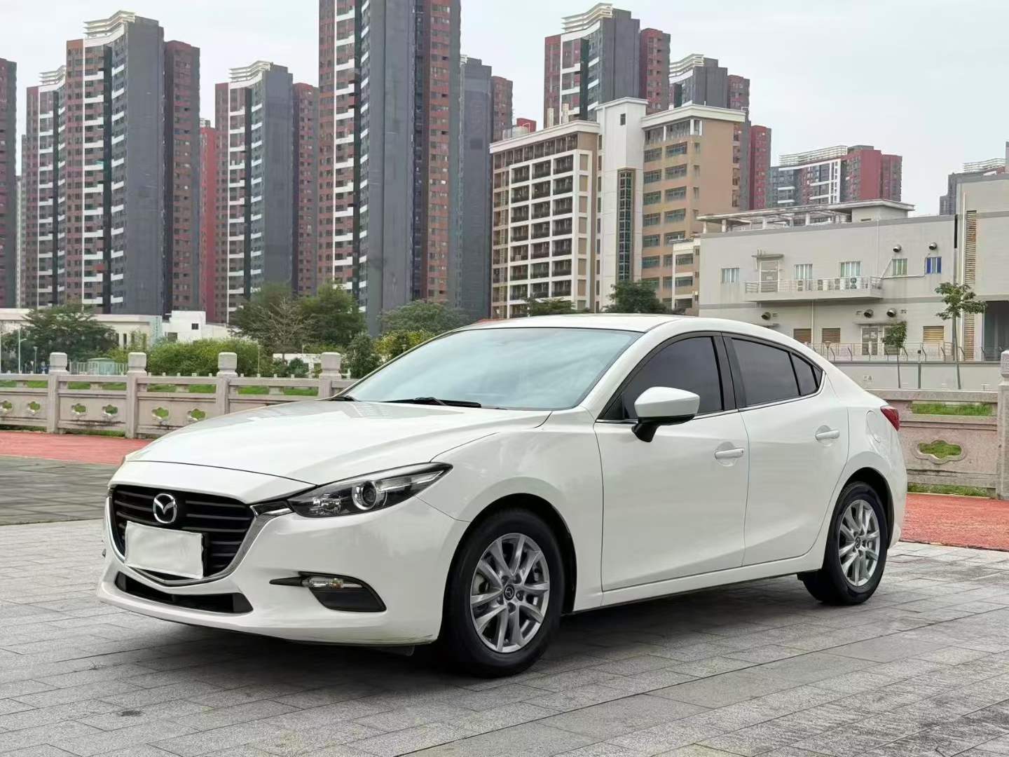2017 Mazda3 Axela 1.5L Manual Comfort Edition,iwannabuycar,2017 Mazda3 Axela 1.5L Manual Comfort Edition