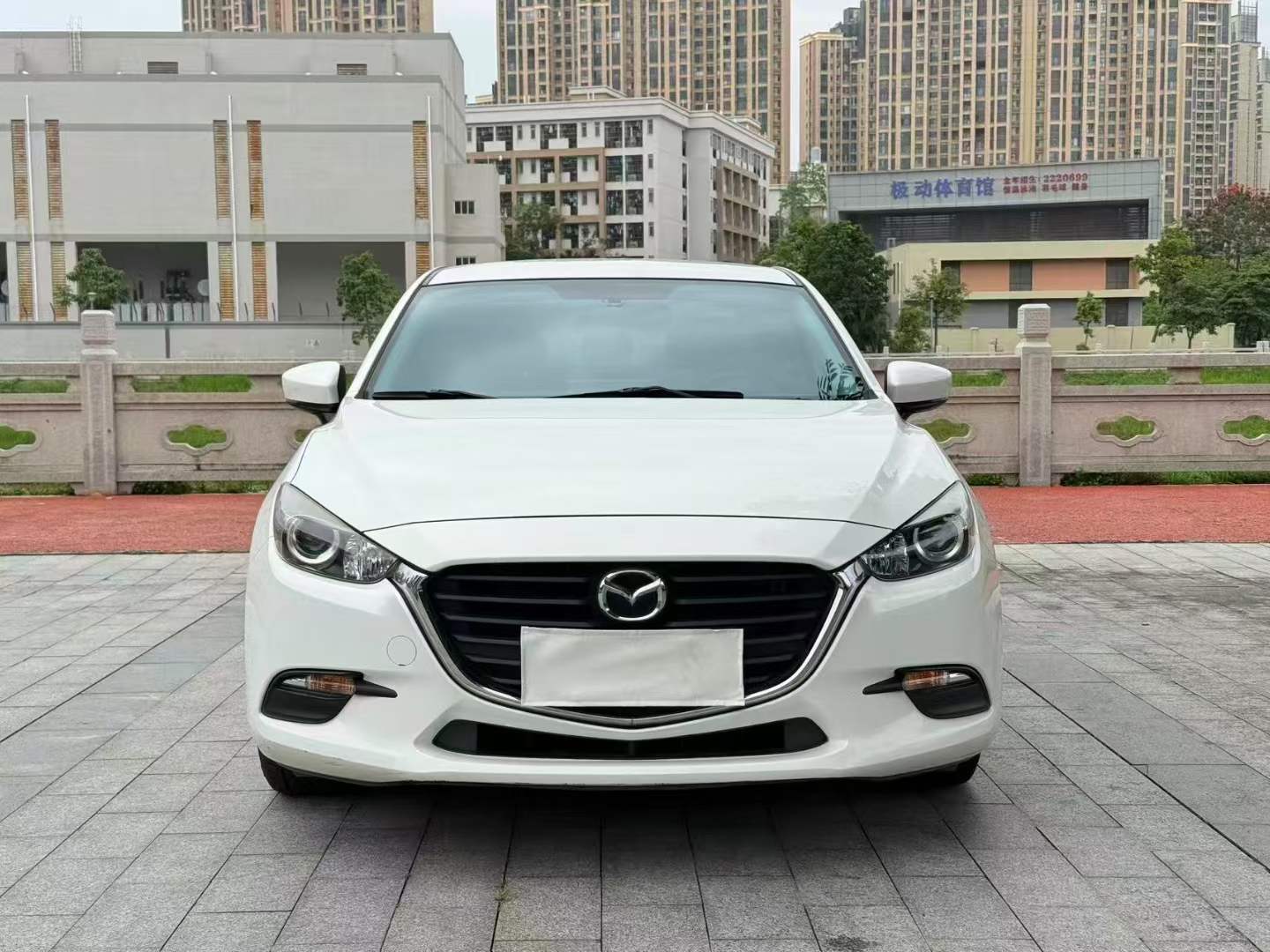 2017 Mazda3 Axela 1.5L Manual Comfort Edition,iwannabuycar,2017 Mazda3 Axela 1.5L Manual Comfort Edition