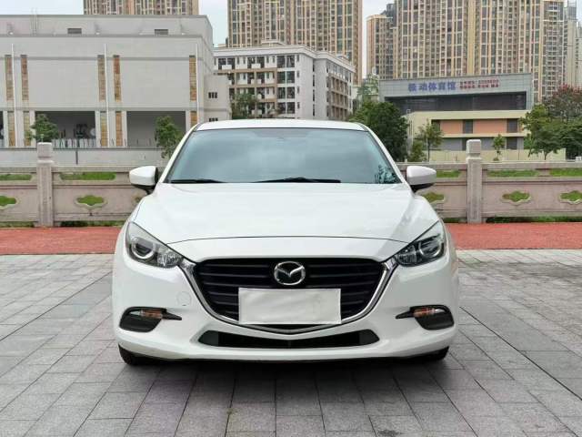 2017 Mazda3 Axela 1.5L Manual Comfort Edition,iwannabuycar,2017 Mazda3 Axela 1.5L Manual Comfort Edition
