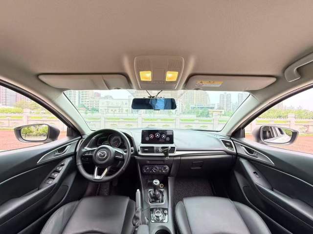 2017 Mazda3 Axela 1.5L Manual Comfort Edition,iwannabuycar,2017 Mazda3 Axela 1.5L Manual Comfort Edition