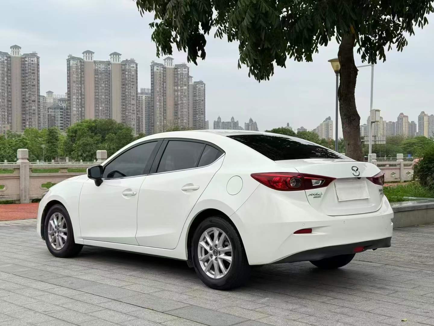 2017 Mazda3 Axela 1.5L Manual Comfort Edition,iwannabuycar,2017 Mazda3 Axela 1.5L Manual Comfort Edition