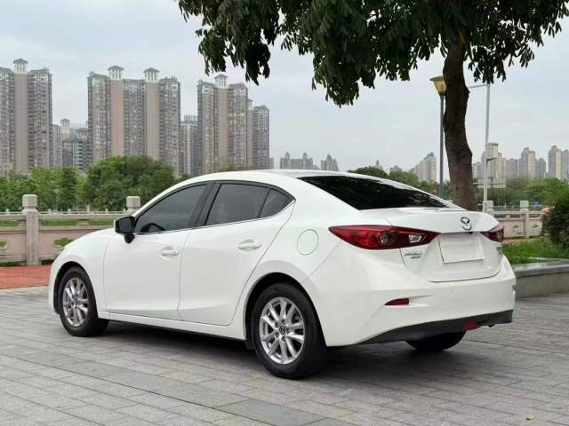 2017 Mazda3 Axela 1.5L Manual Comfort Edition,iwannabuycar,2017 Mazda3 Axela 1.5L Manual Comfort Edition