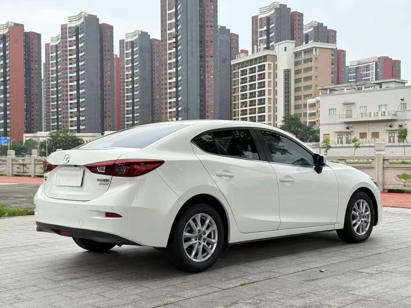 2017 Mazda3 Axela 1.5L Manual Comfort Edition,iwannabuycar,2017 Mazda3 Axela 1.5L Manual Comfort Edition