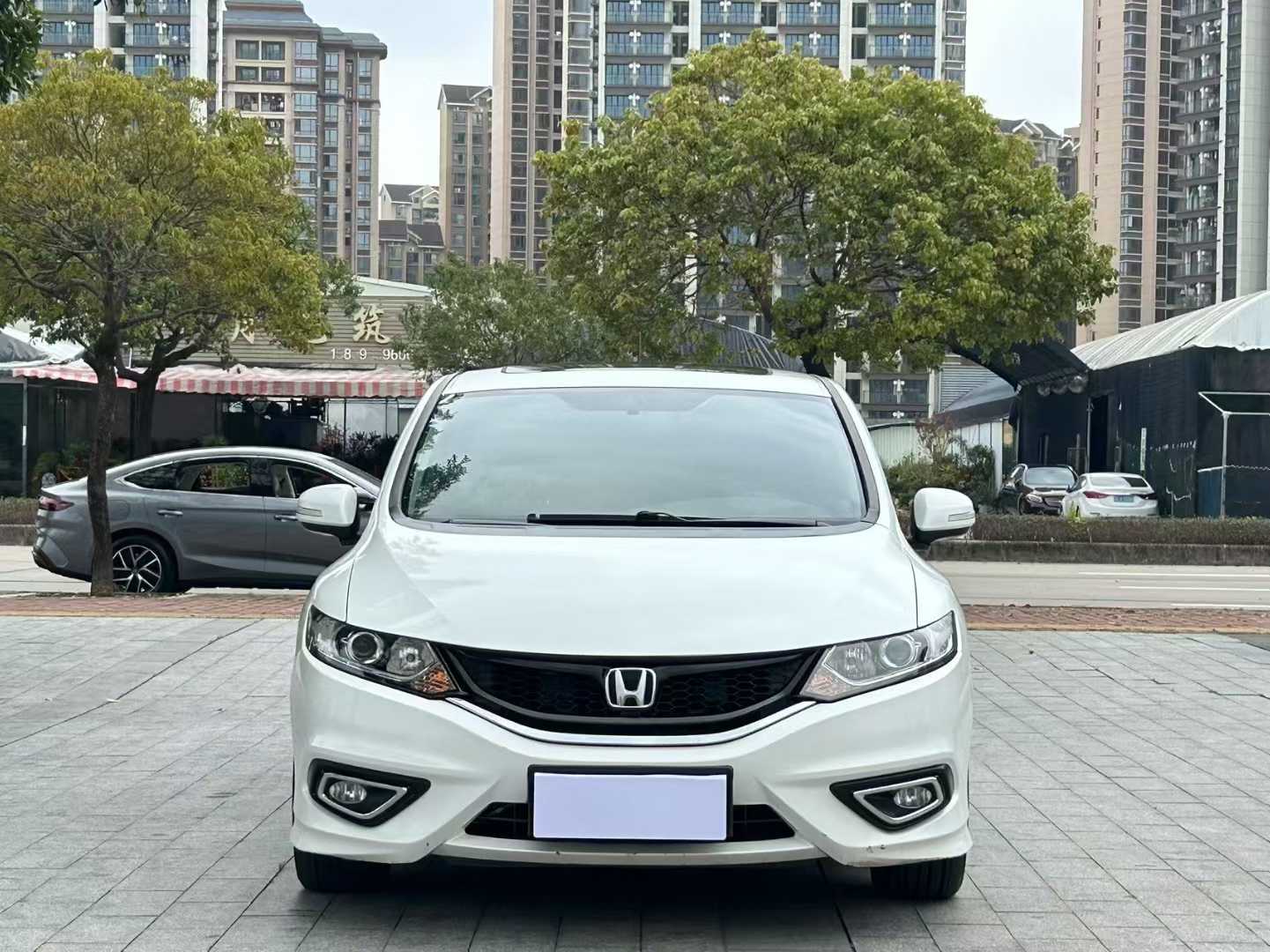 2016 Honda Jade 1.8L AT,iwannabuycar,2016 Honda Jade 1.8L AT