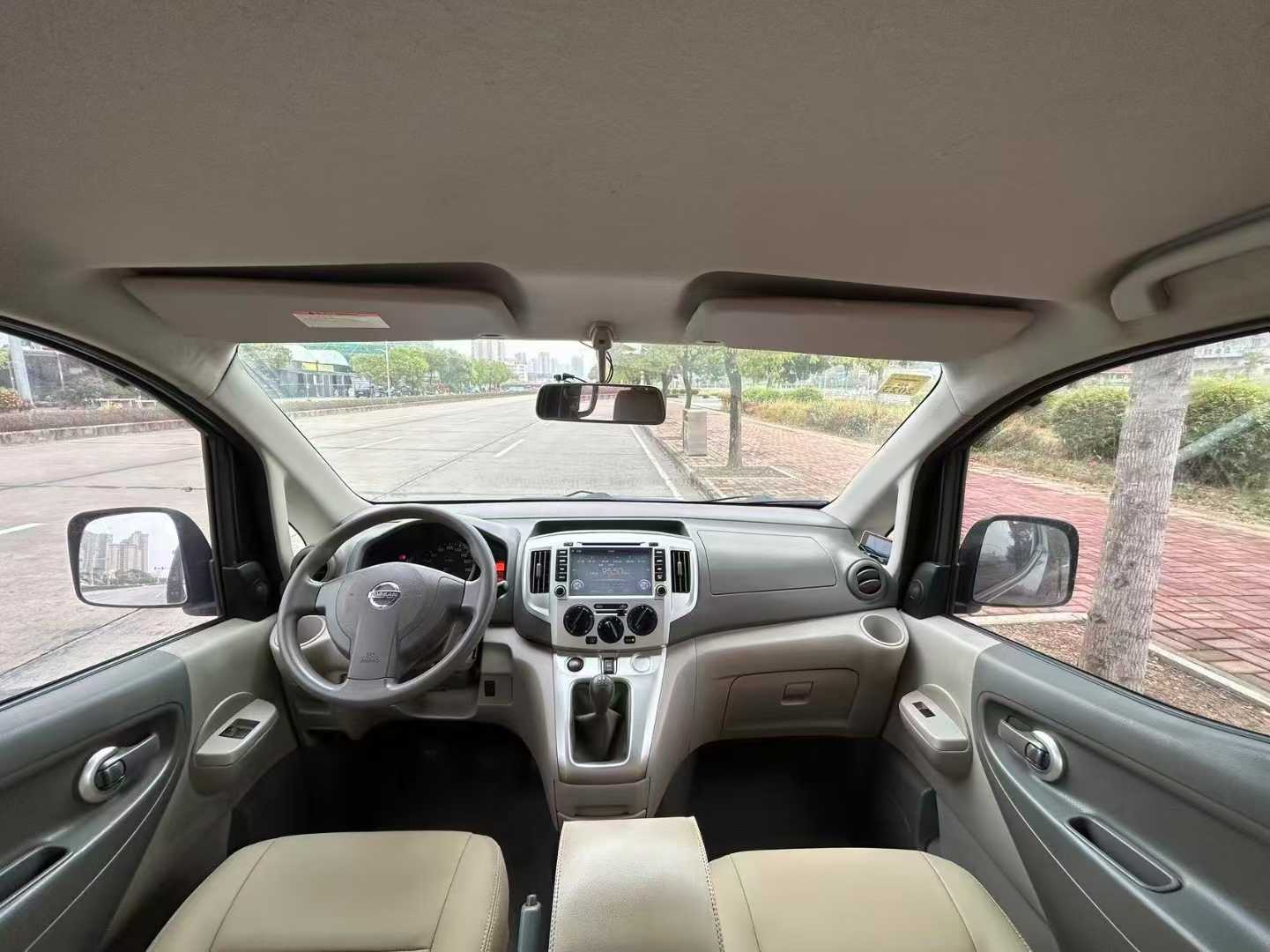 2015 Nissan NV200 1.6L MT,iwannabuycar,2015 Nissan NV200 1.6L MT