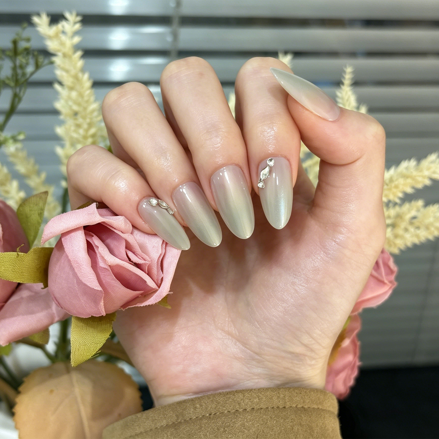 Shimmer Nude Diamond | Reusable Press On