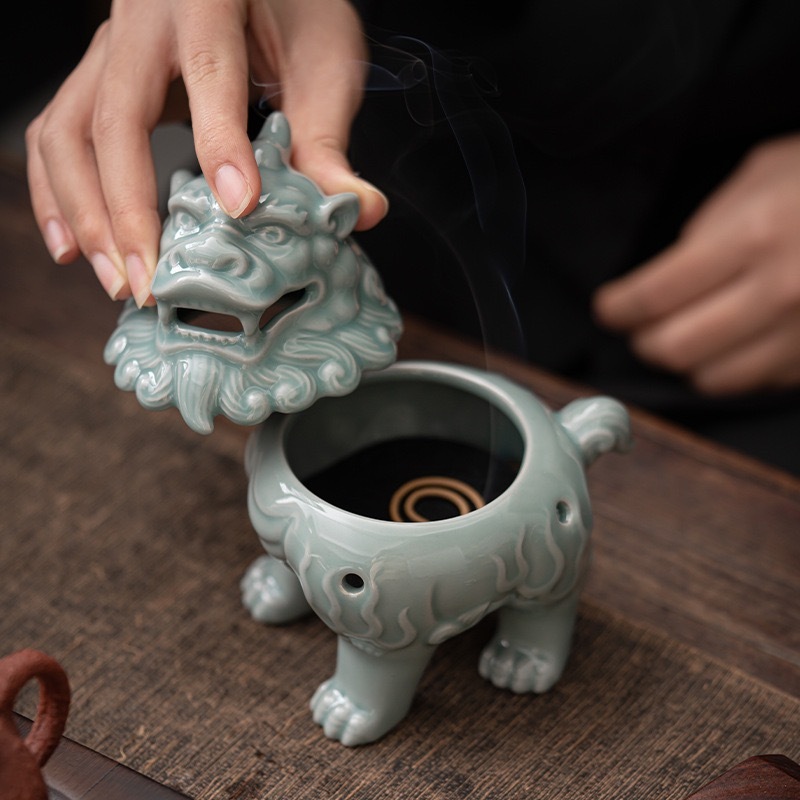 Celadon Guardian Incense Burner | Antique Craft Dual-Exhaust Censer